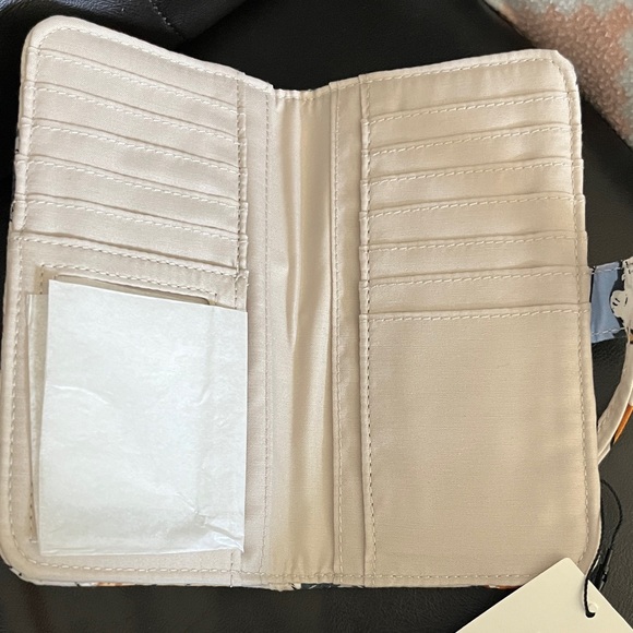 Vera Bradley A Cats Life Quilted Cotton Exact Wallet NWT - Picture 5 of 6